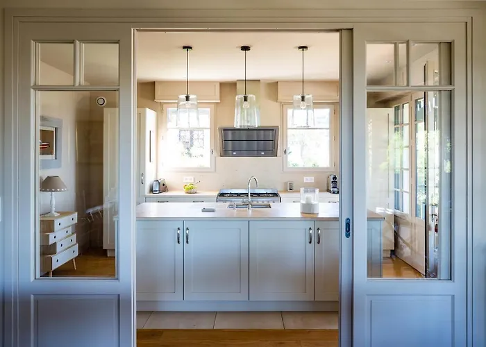 Chistera Bed & Breakfast 4*